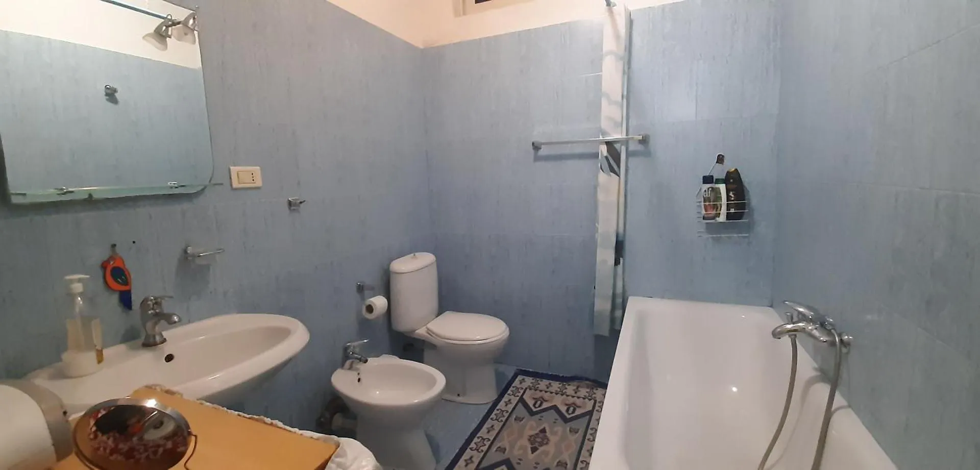 Enki'S Guesthouse تيرانا بيت ضيافة